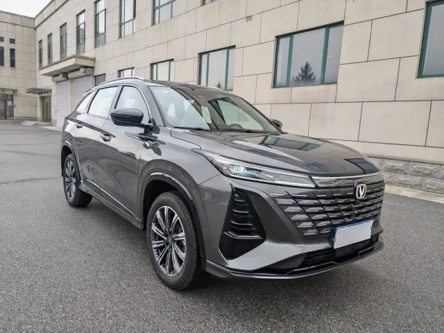 Changan CS75 Plus — Фото автомобиля 6