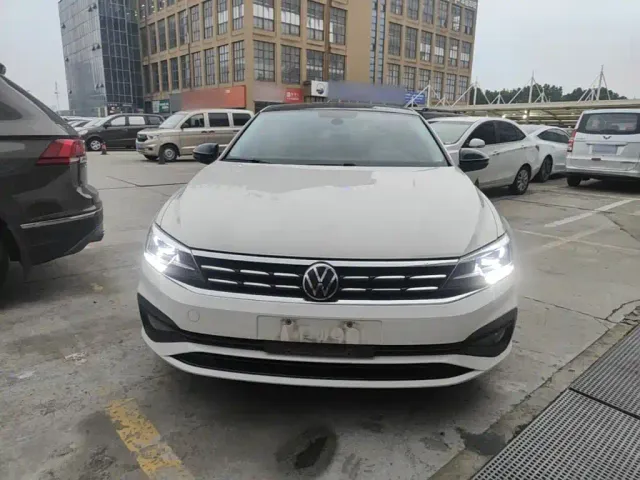 Volkswagen Lamando 2021 230TSI DSG Fashion Edition — Фото автомобиля 2
