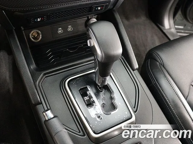 KG_Mobility_Ssangyong Rexton Новый Rexton Sport Khan Дизель 2.2 4WD — Фото автомобиля 8