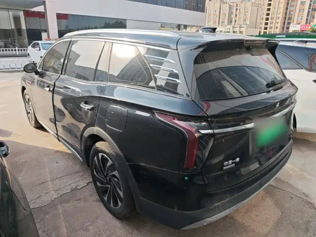 Hongqi HS7 PHEV — Фото автомобиля 4
