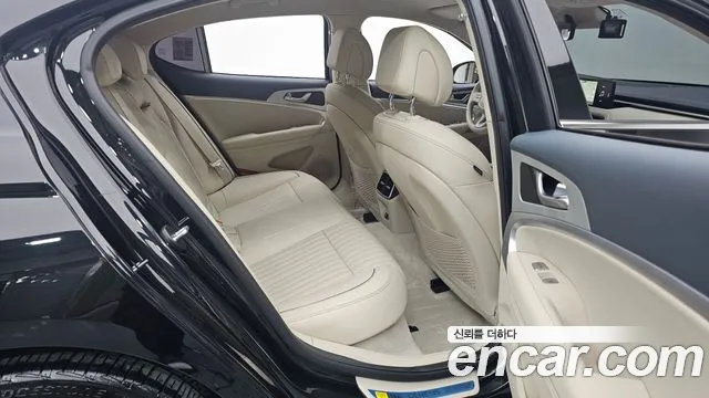 Genesis G70 New — Фото автомобиля 11