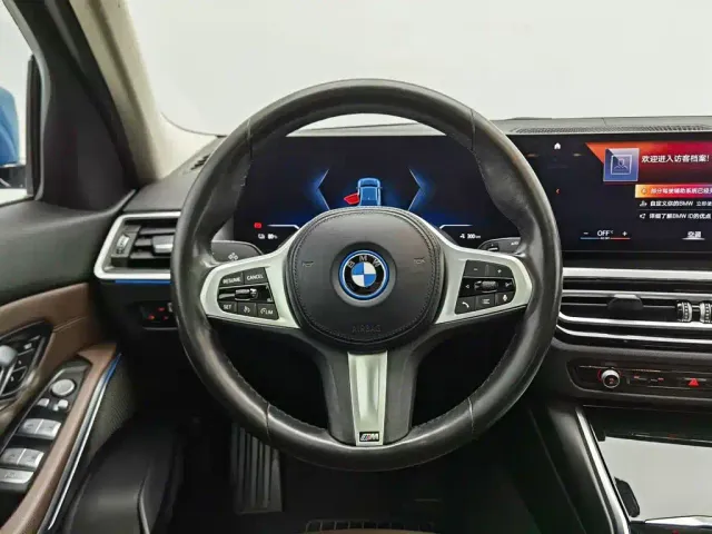 BMW i3 — Фото автомобиля 11