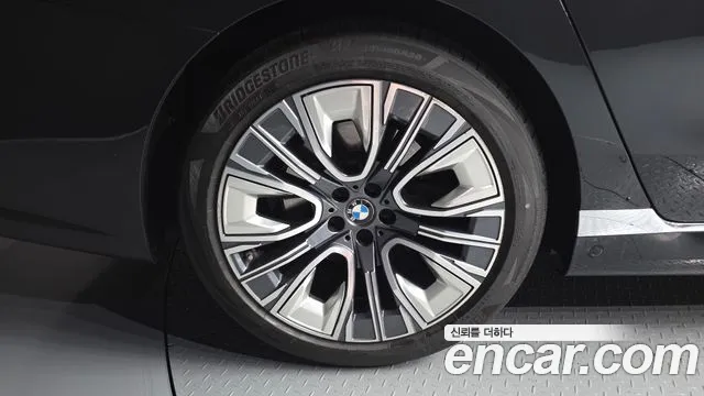 BMW 7 Series G70 — Фото автомобиля 5