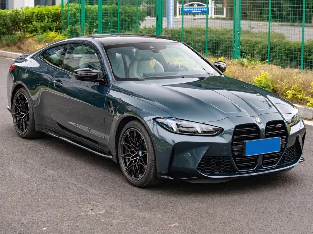 BMW M4 — Фото автомобиля 3
