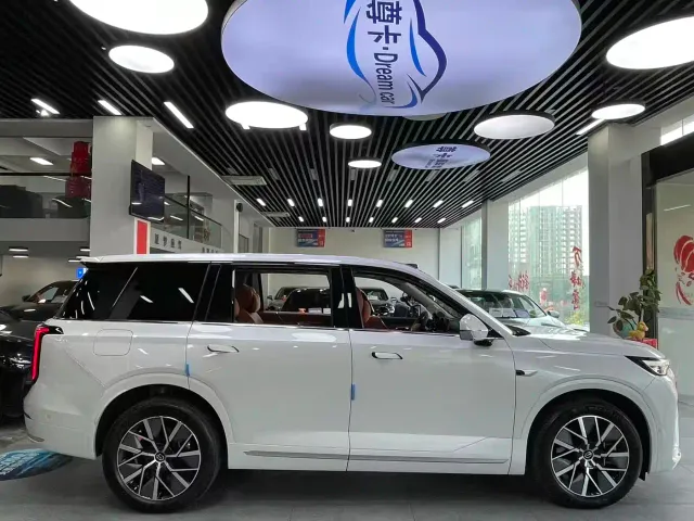 GAC Trumpchi Xiangwang S9 — Фото автомобиля 13