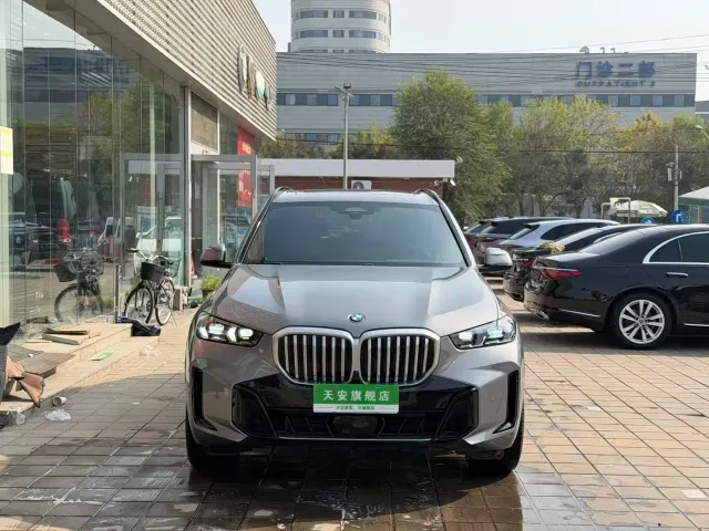 BMW X5 — Фото автомобиля 2