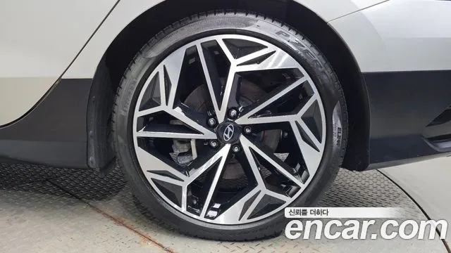 Hyundai Ioniq 6 — Фото автомобиля 6