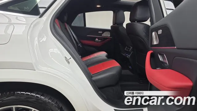 Mercedes-Benz GLE-Class — Фото автомобиля 6
