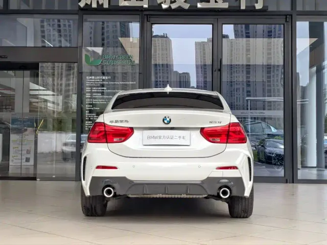 BMW BMW 1 Series 2020 Model 120i M Sport Package — Фото автомобиля 3
