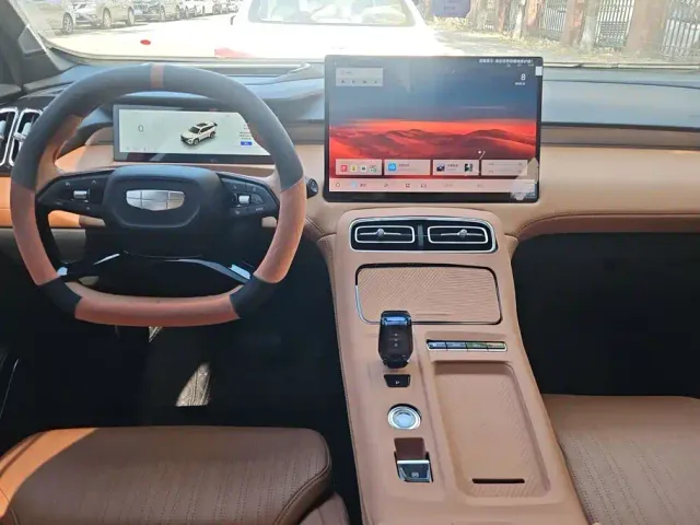 Geely Boyue L — Фото автомобиля 12