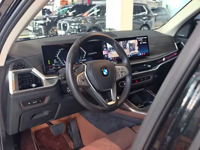 BMW X7 — Фото автомобиля 18