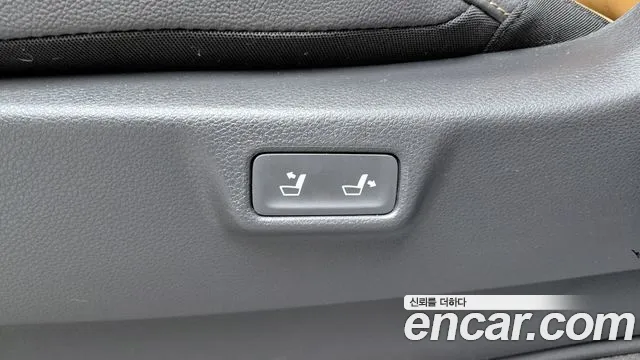 Kia Carnival Generation 4 — Фото автомобиля 26