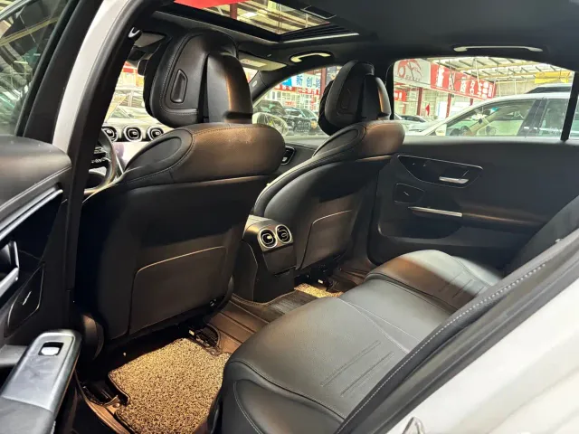 Mercedes-Benz C-Class — Фото автомобиля 11