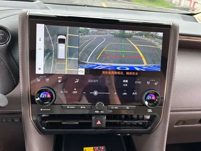 Toyota Alphard — Фото автомобиля 25