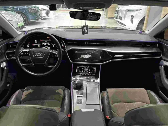 Audi A7L — Фото автомобиля 9