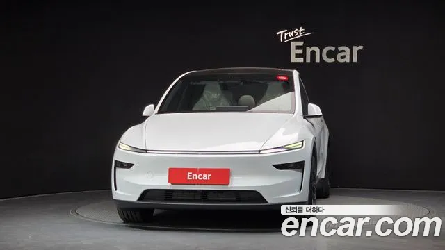 Tesla Model Y — Фото автомобиля 3