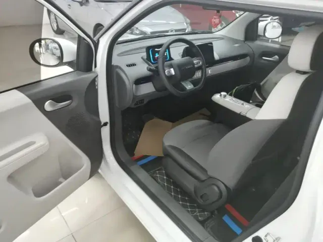 Changan Lumin — Фото автомобиля 15