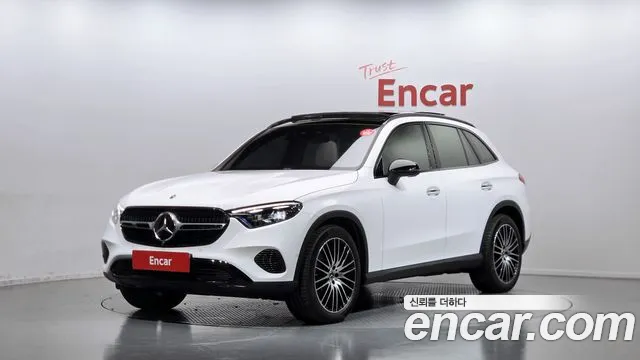 Фотография автомобиля — Mercedes-Benz GLC-Class
