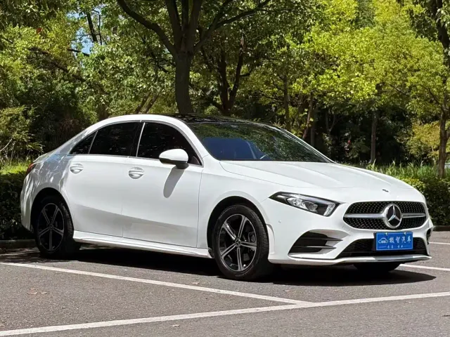 Mercedes-Benz A-Class — Фото автомобиля 3