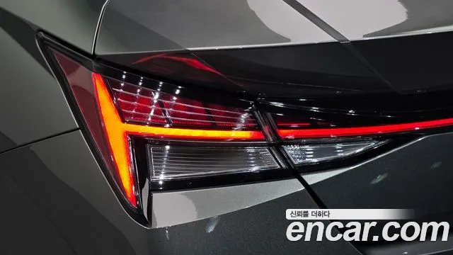 Hyundai Avante CN7 — Фото автомобиля 8