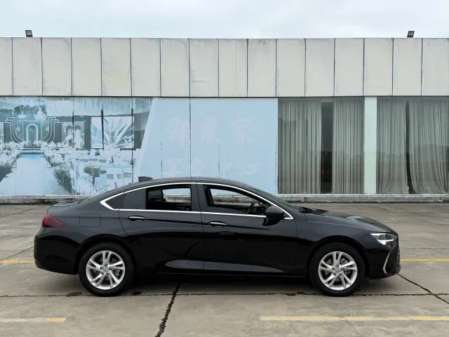 Buick Regal — Фото автомобиля 4