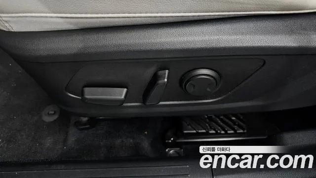 Hyundai Tucson Tucson (NX4) Дизель 2.0 2WD — Фото автомобиля 25