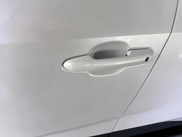 Toyota RAV4 — Фото автомобиля 7