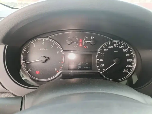 Nissan Tiida — Фото автомобиля 11