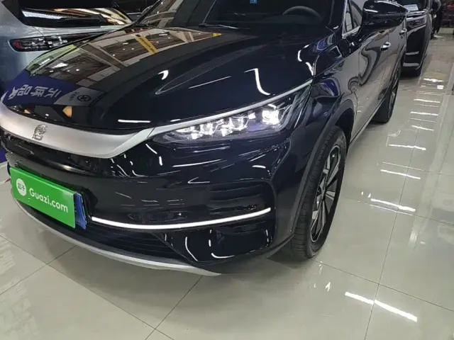 BYD Tang — Фото автомобиля 23