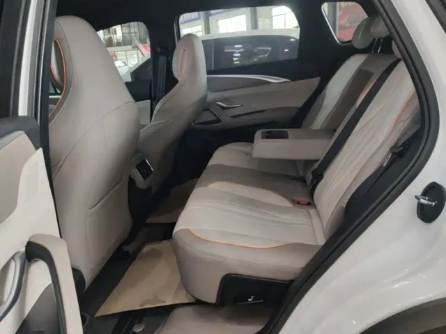 BYD Song Pro — Фото автомобиля 16