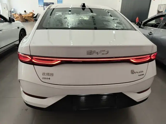 BYD Qin PLUS — Фото автомобиля 5