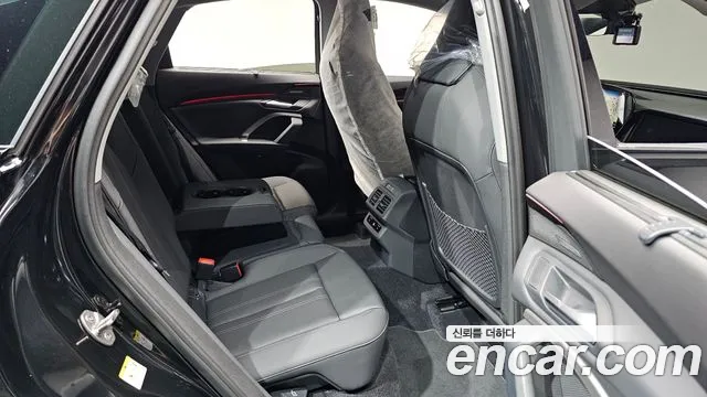 Audi Q5 40 TFSI quattro Sportback S Line — Фото автомобиля 26
