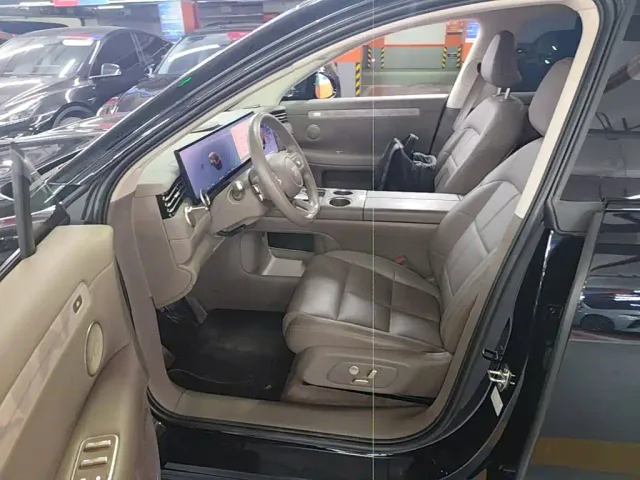IM Motors LS6 — Фото автомобиля 15