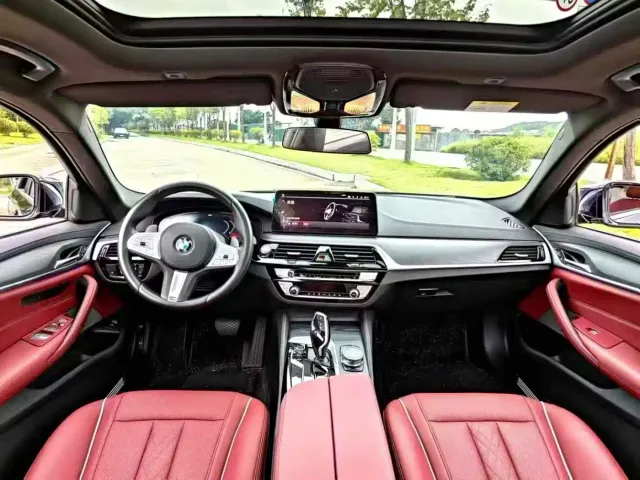 BMW 5 Series — Фото автомобиля 3