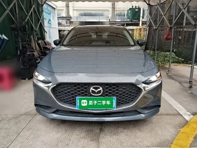 Mazda Axela — Фото автомобиля 2