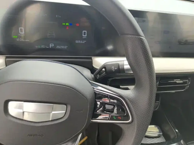 Geely Geometry E Firefly — Фото автомобиля 13
