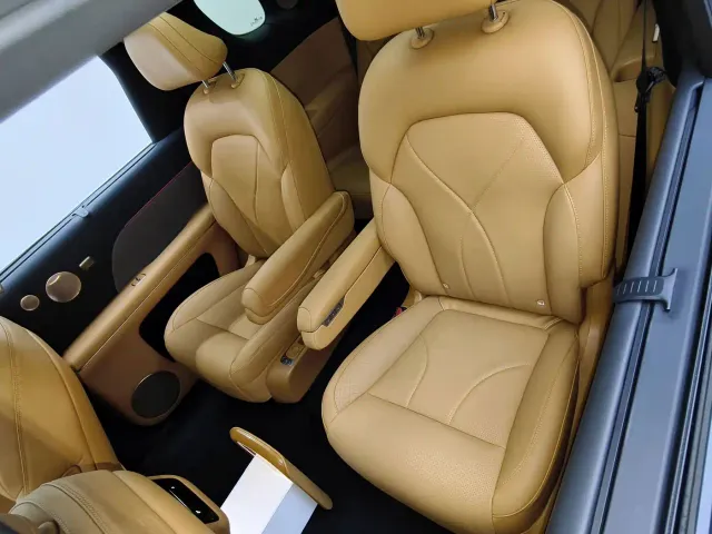 IM Motors LS8 — Фото автомобиля 14