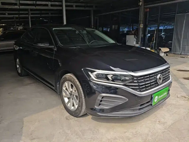 Volkswagen Passat — Фото автомобиля 3