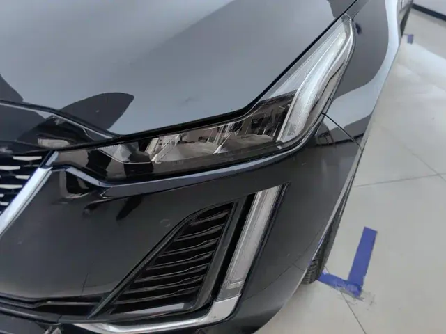 Cadillac CT5 — Фото автомобиля 5