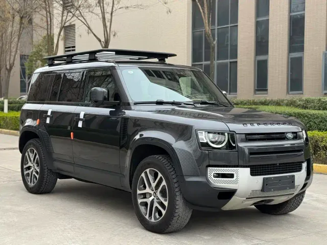 Land Rover Defender — Фото автомобиля 4