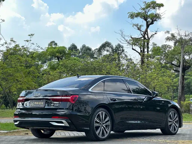 Audi A6L — Фото автомобиля 6