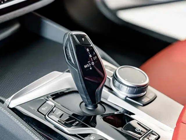 BMW 5 Series — Фото автомобиля 14