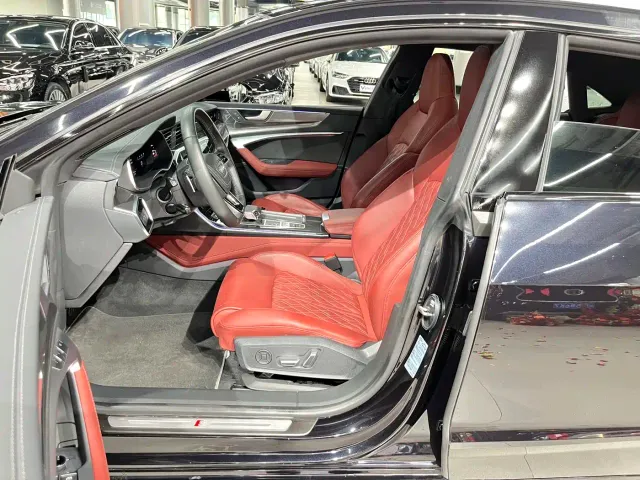 Audi A7L — Фото автомобиля 4