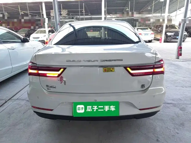 BYD Qin — Фото автомобиля 5