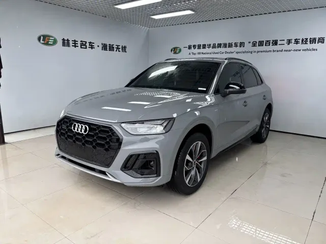Фотография автомобиля — Audi Q5L