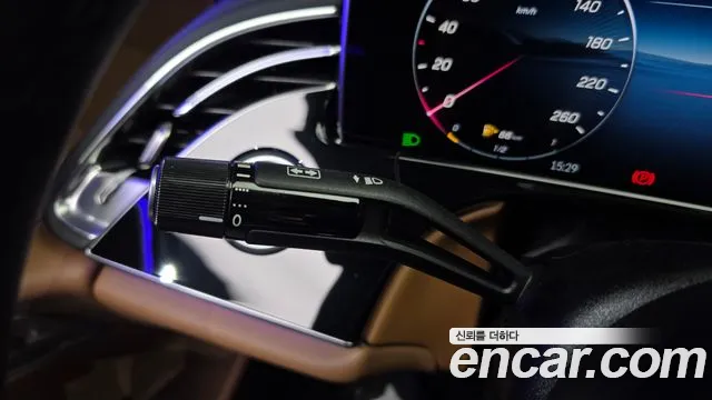 Mercedes-Benz E-Class — Фото автомобиля 29