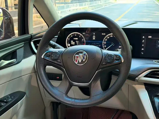 Buick GL8 — Фото автомобиля 11