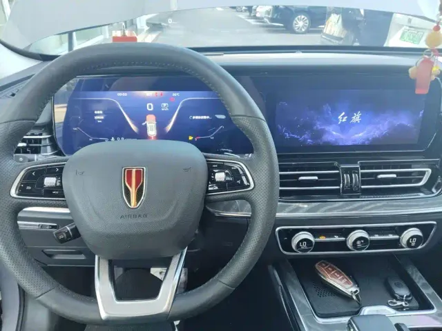 Hongqi HS5 — Фото автомобиля 9