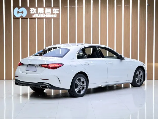 Mercedes-Benz C-Class — Фото автомобиля 18