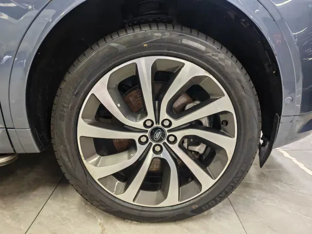Land Rover Discovery Sport — Фото автомобиля 14